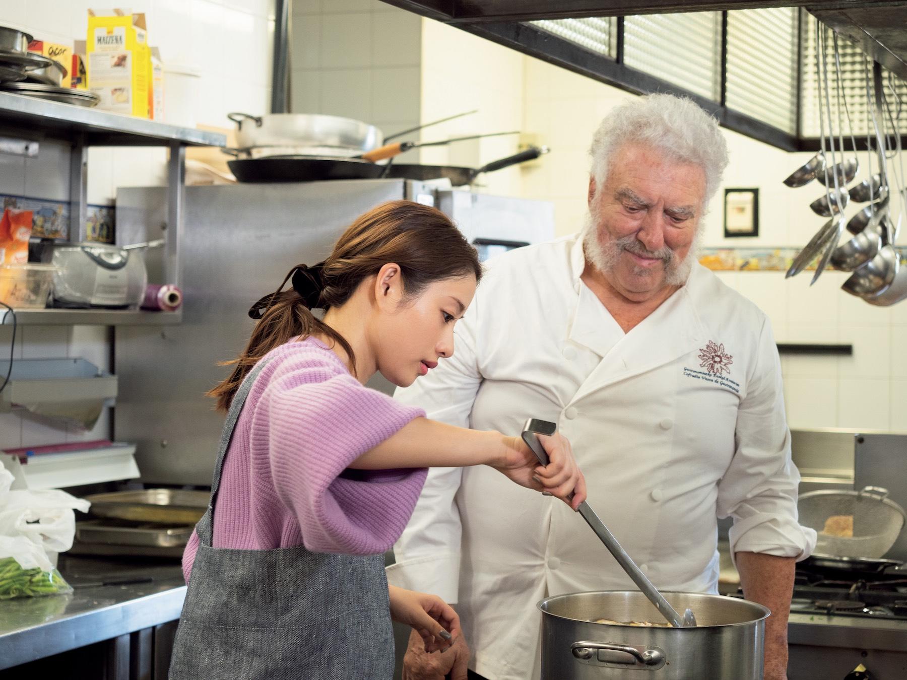 自分でも料理をつくる