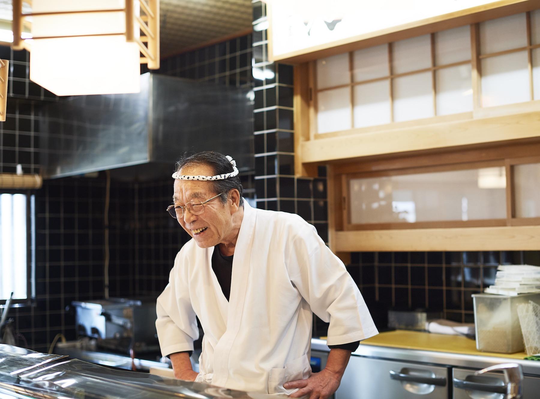 大将の田中実さん。2018年に古希を迎えた。その記念に、ずっと書き留めていた中から31の言葉を厳選して、日めくりカレンダーとした。