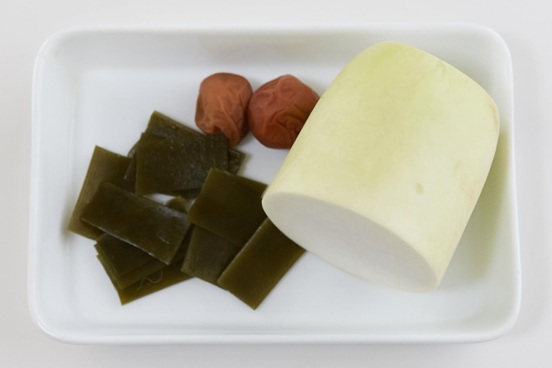 大根と出汁がら昆布の甘じょっぱい煮物