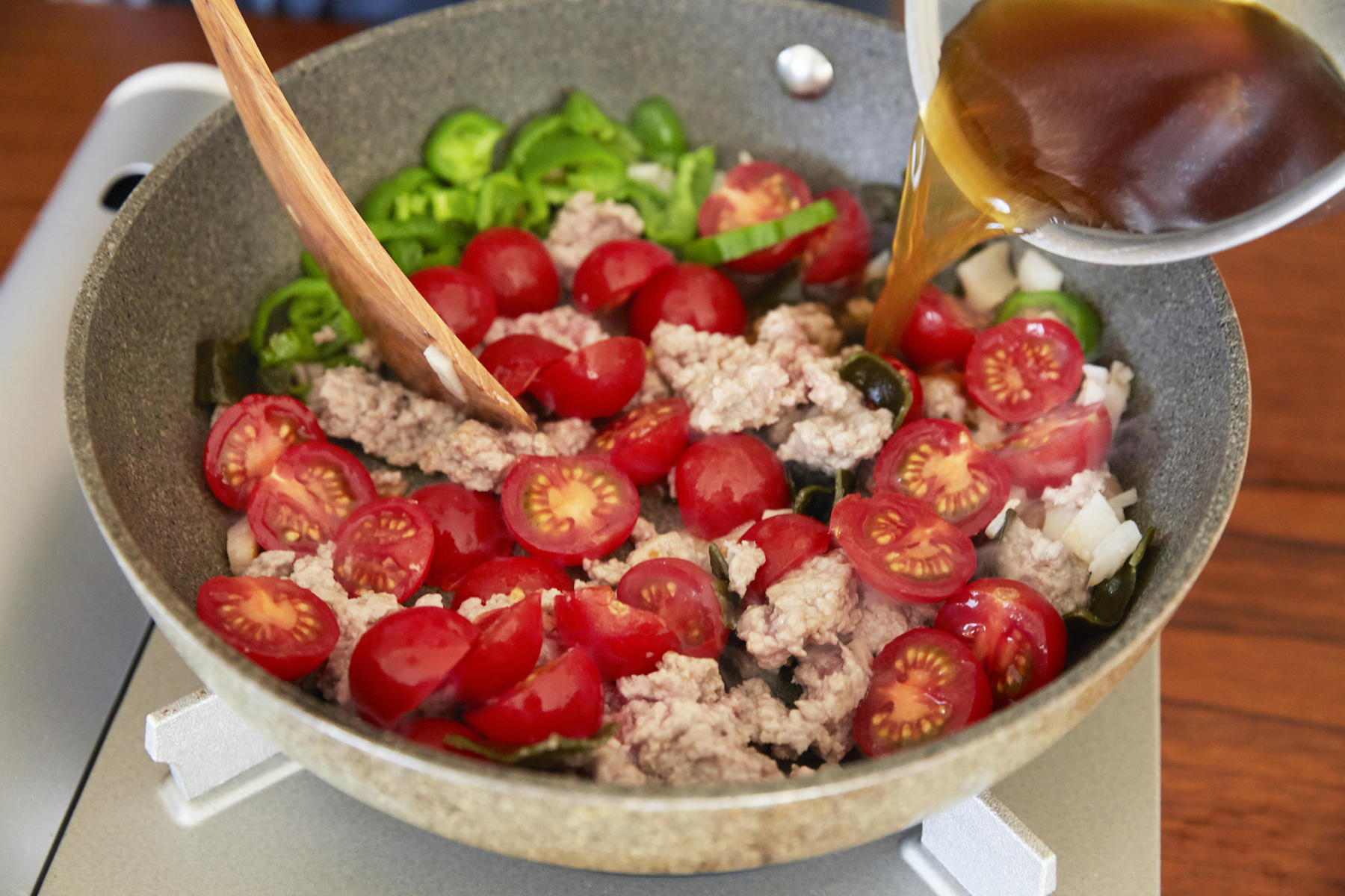 トマトの水分を飛ばして凝縮させる