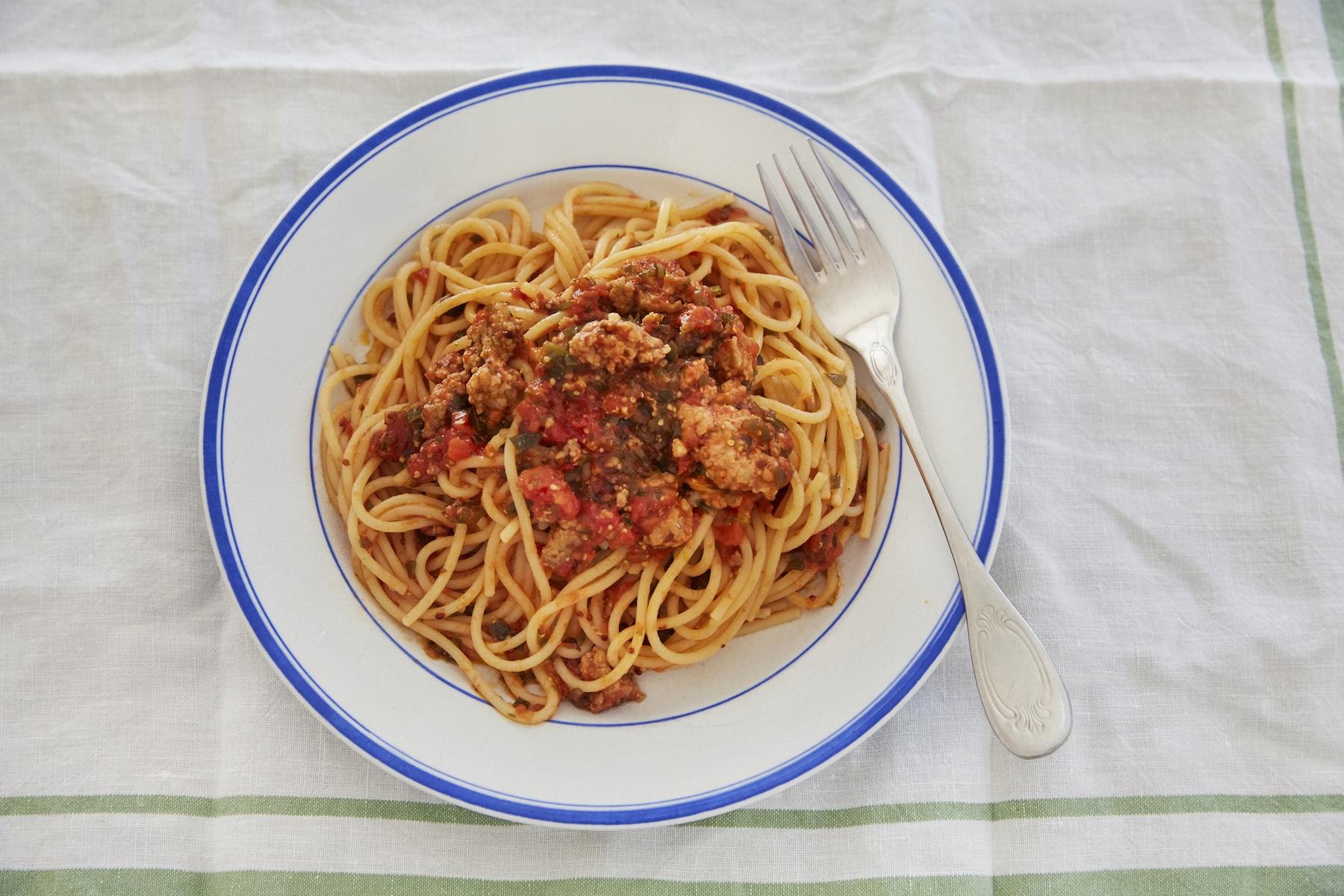 いつものスパゲッティに細かく刻んだ昆布がどっさり!その粒々感でボリュームもアップ!