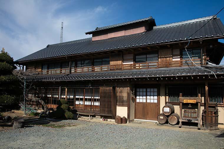日本最大のワイン産地・勝沼の100年ワイナリー
