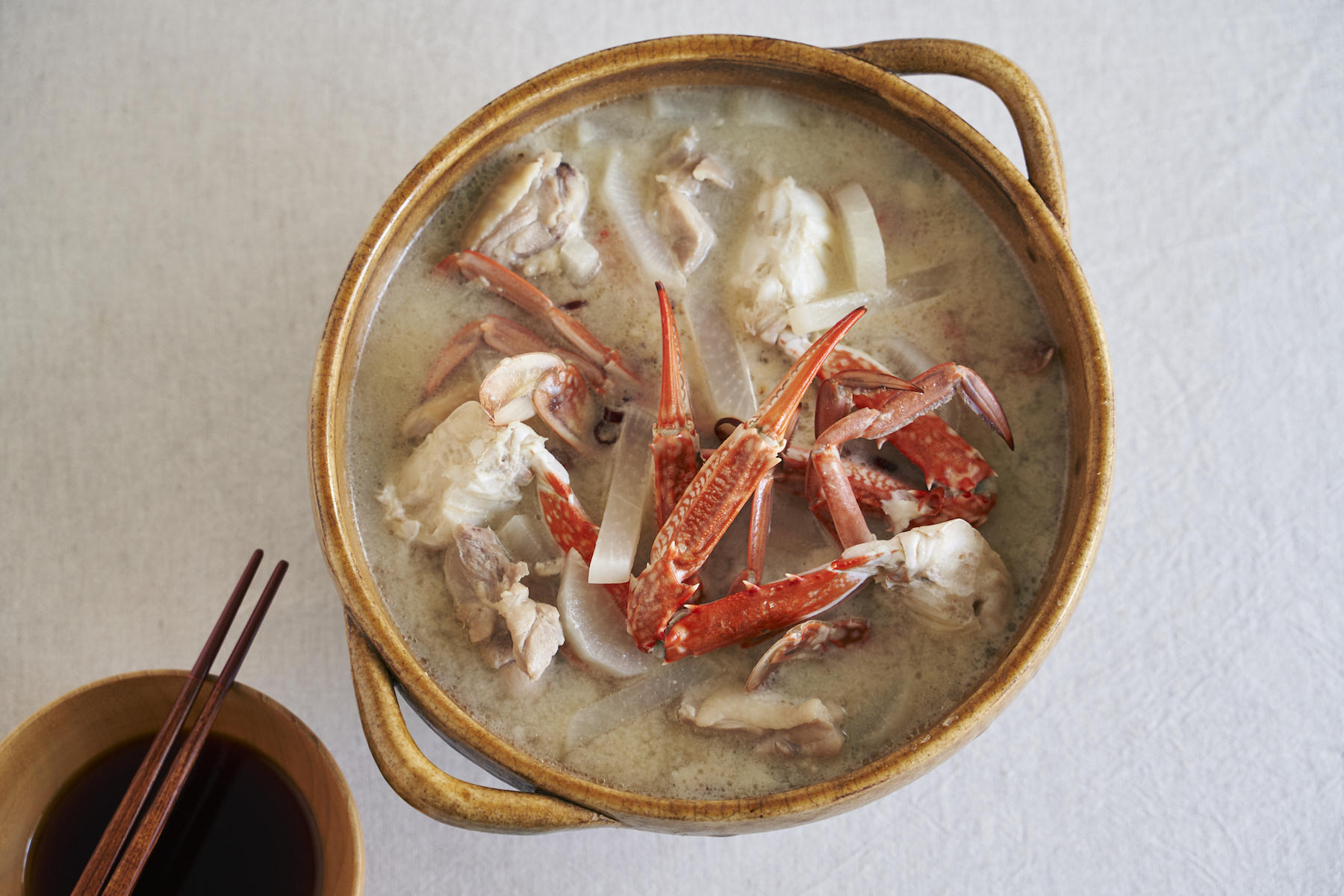 鶏肉と蟹の大根鍋
