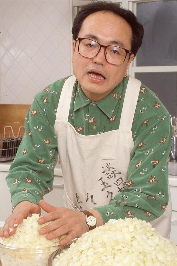 目はショボショボ、肩はカチカチになりながら、30個を刻み終える。前座修業のつらさに比べたら、なんのこれしき苦労のうちには入らない。