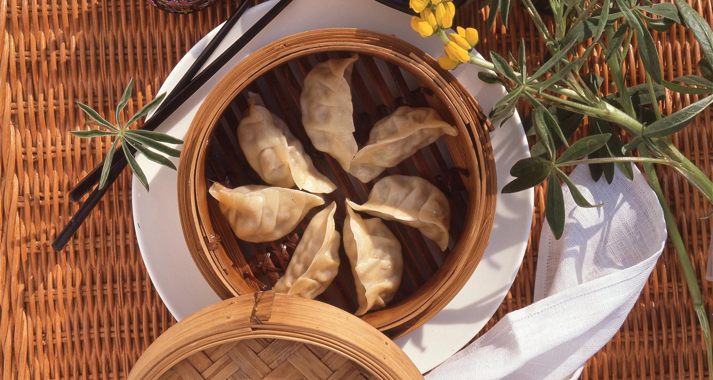陳家の蒸し餃子と水餃子。