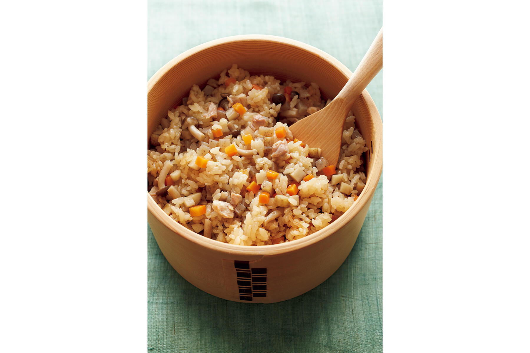 食べごたえのある“五目炊き込みご飯”
