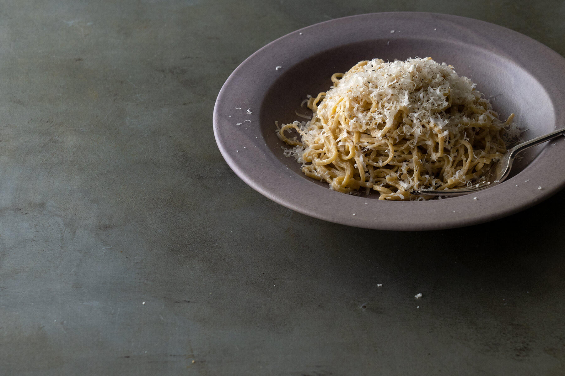 チーズと胡椒だけのぱぱっとつくれる“カチョ・エ・ペペ”