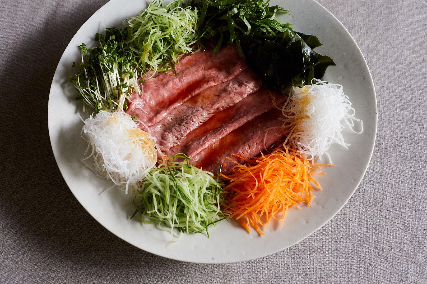 盛りつけ、仕上げる