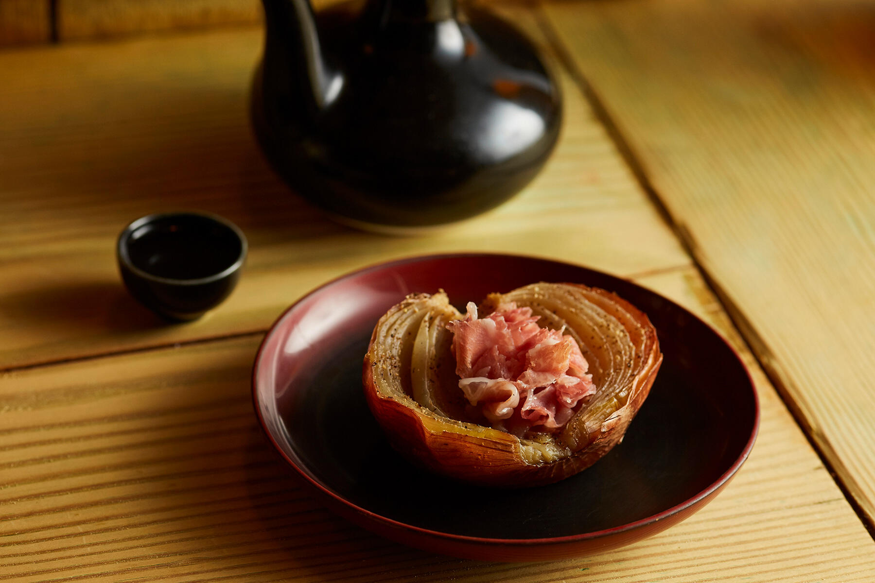 甘味がたまらない“玉ねぎの丸ごとロースト”