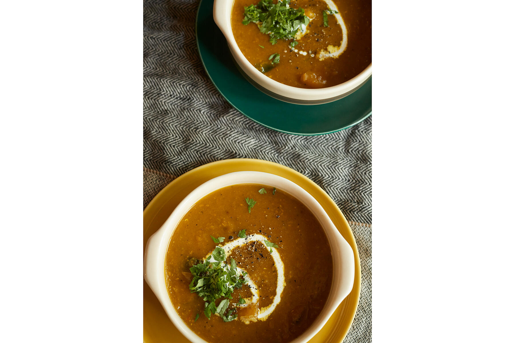 スパイスが効いた“かぼちゃとレンズ豆のポタージュ”