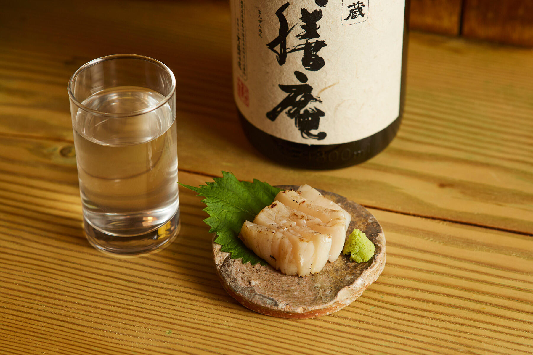 胡麻油が香ばしい“帆立さっと炙り”