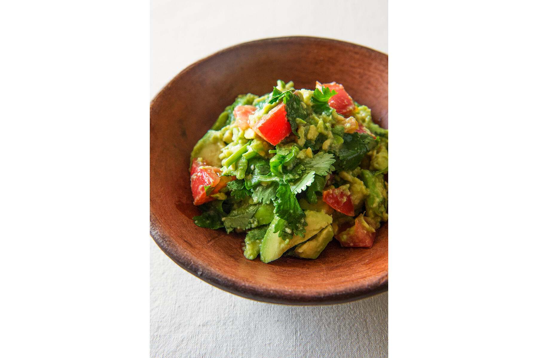 フレッシュで爽やかな食べ心地の“アボカドのサルササラダ”