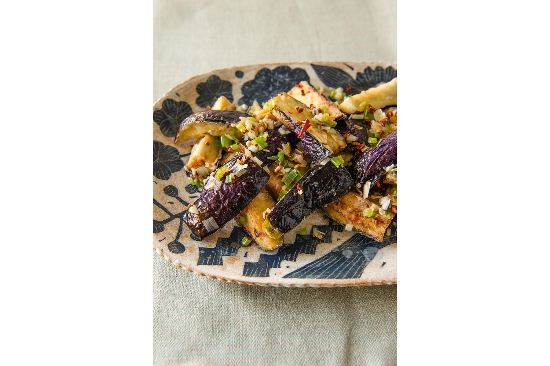 辛痺がたまらない“ふんわり揚げなすの花椒風味”