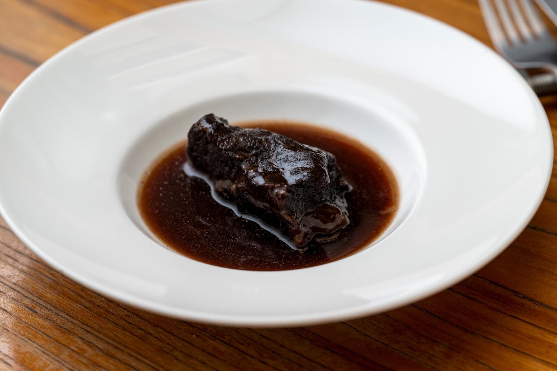 牛ホホ肉のボルト風煮込み 1,800円