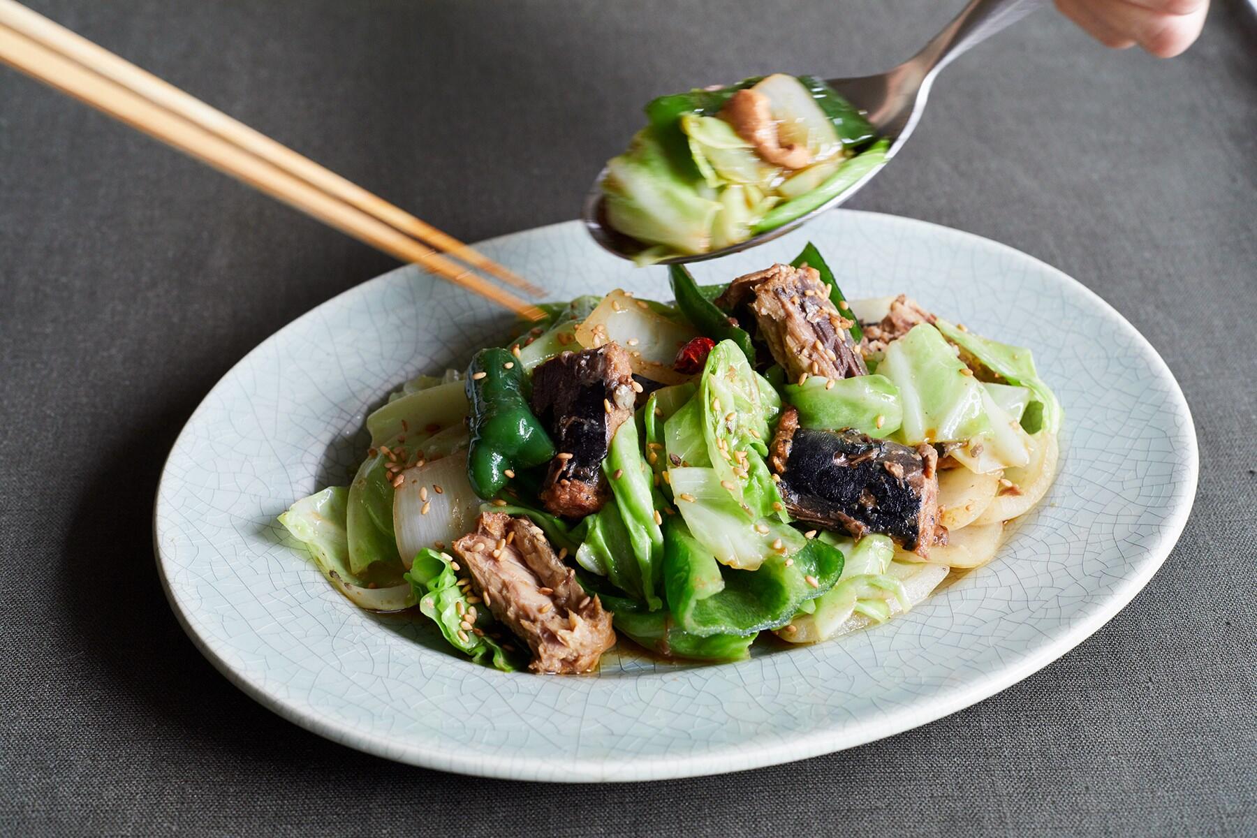サバ缶一つで絶品おかず！“サバの回鍋肉風”