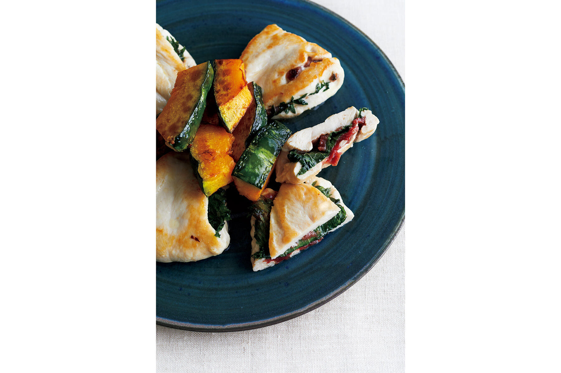 青じその風味が爽快な“鶏ささみの梅干しはさみ焼き”