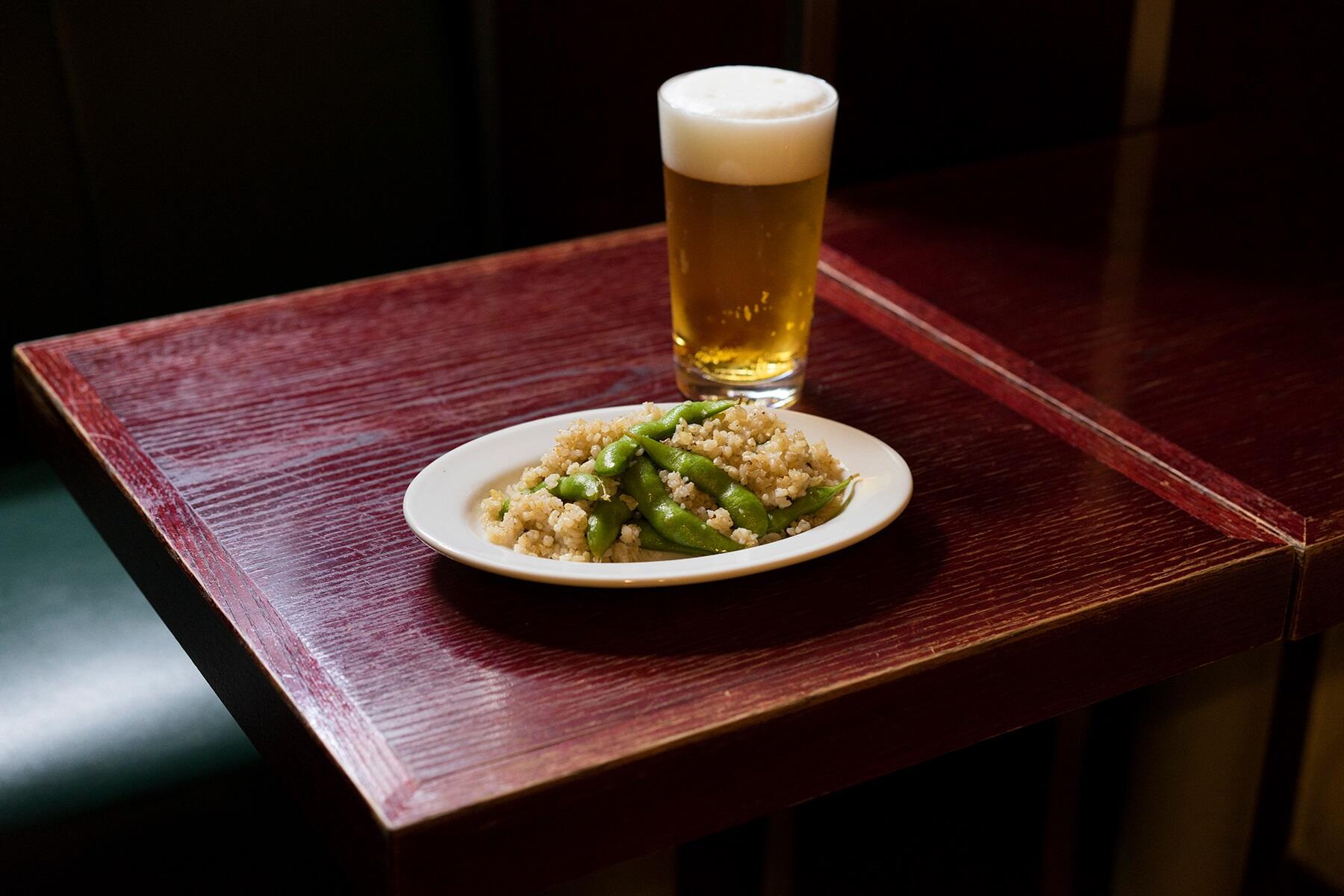 絶妙な塩気がビールと相性抜群！“枝豆酒盗チャーハン”