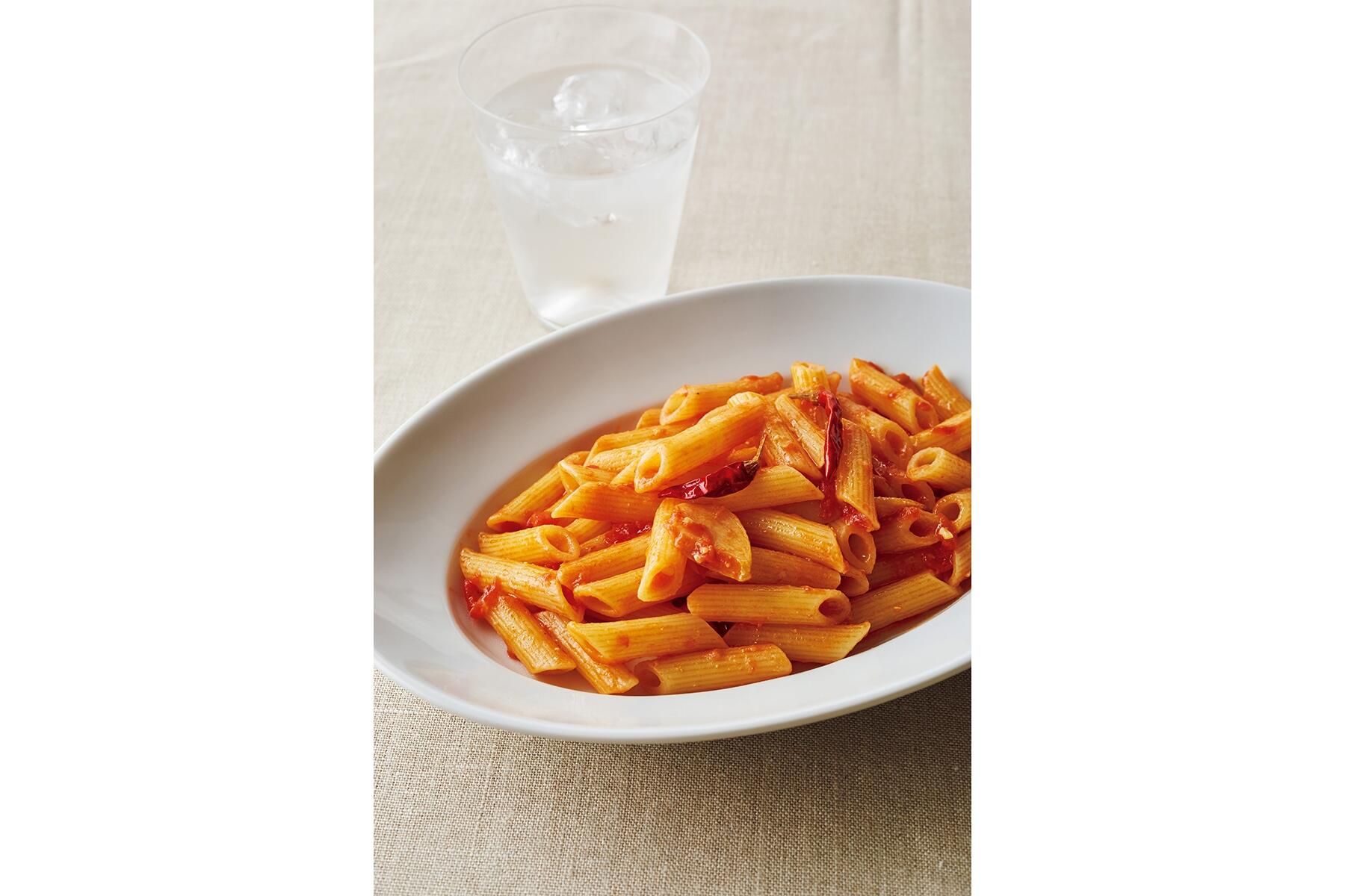 唐辛子の辛味と味噌のコクが好相性“ペンネアラビアータ”