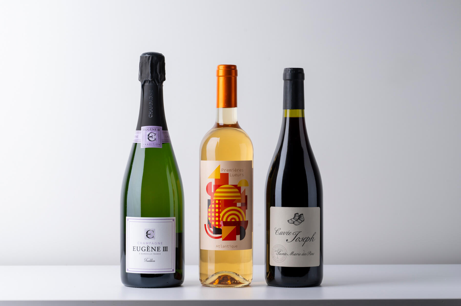 シャンパン・ワイン グラス600円~ ボトル3,300円~