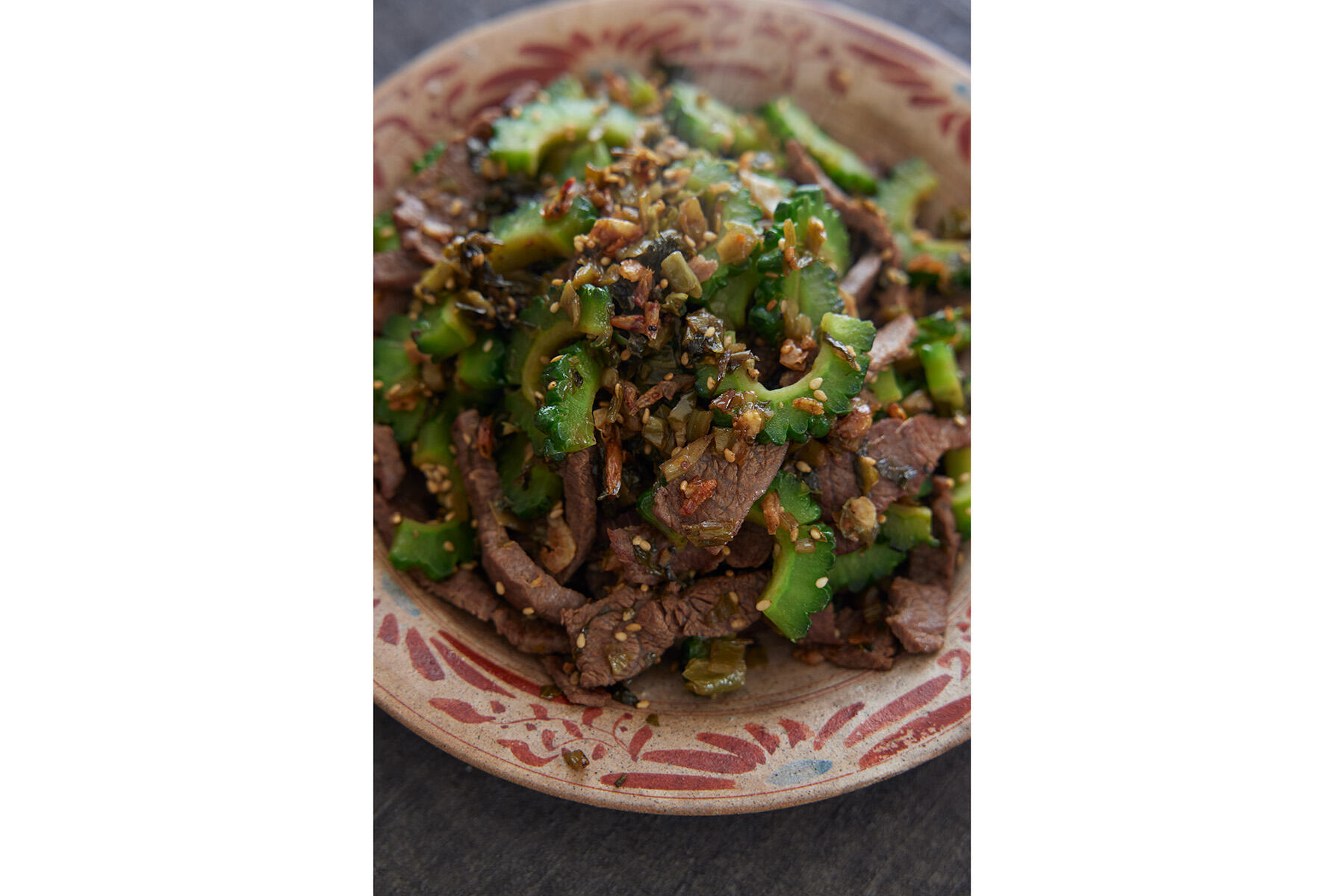 高菜漬けが決め手の“ゴーヤーと牛肉の漬物炒め”