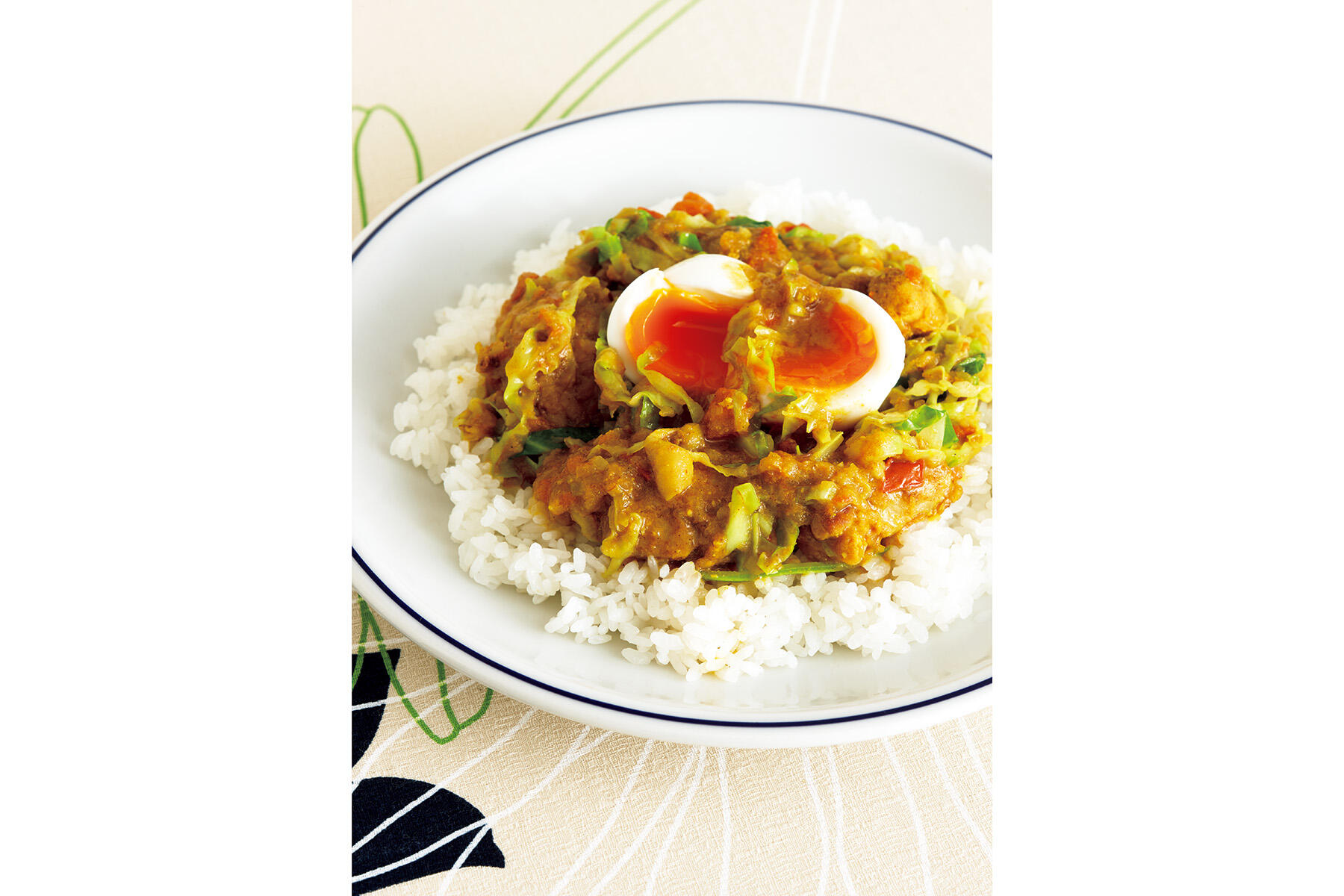 ふくよかな甘味が広がる“キャベツのチキンカレー”