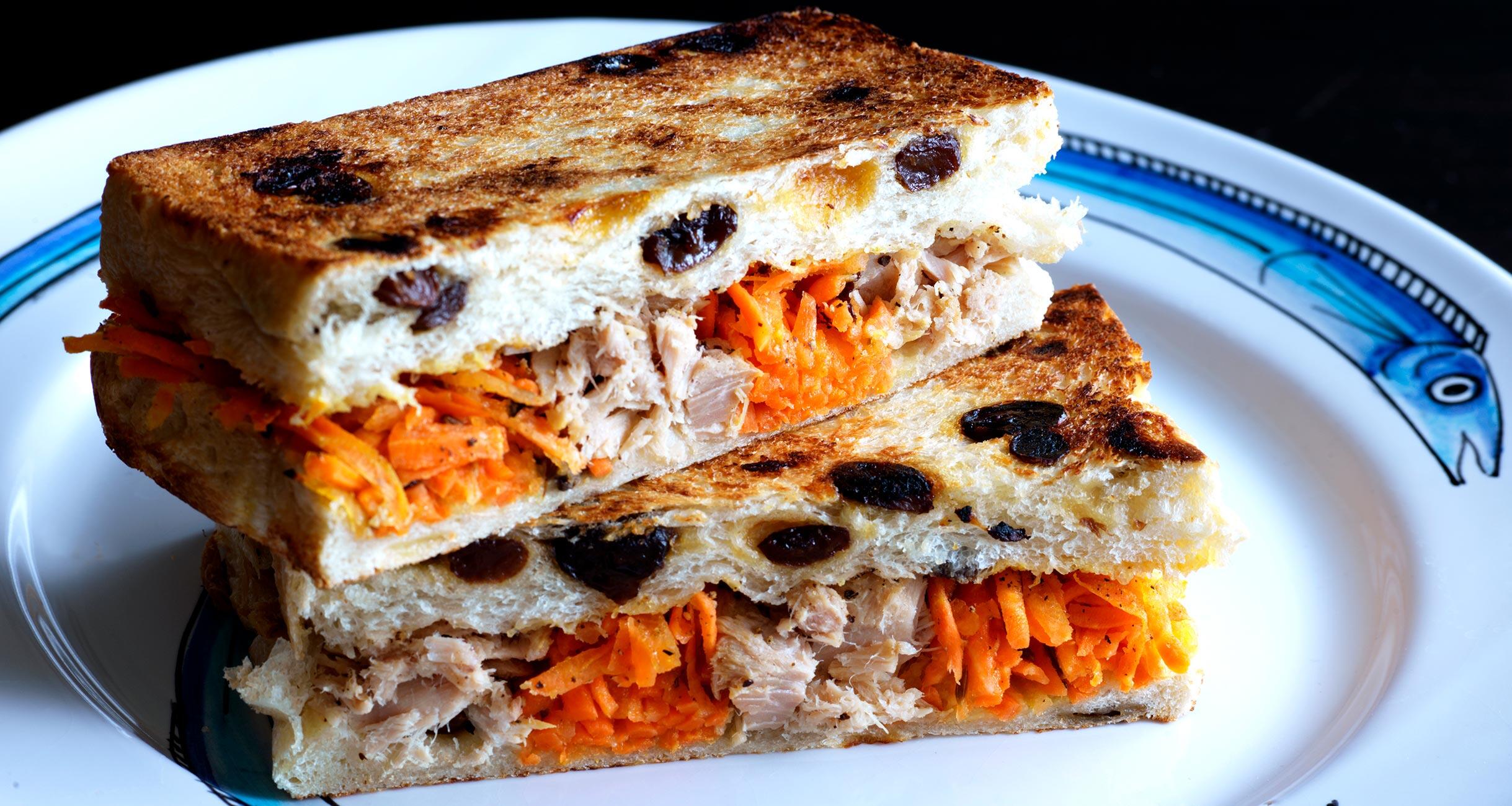 缶詰で出来るホットサンドレシピ！