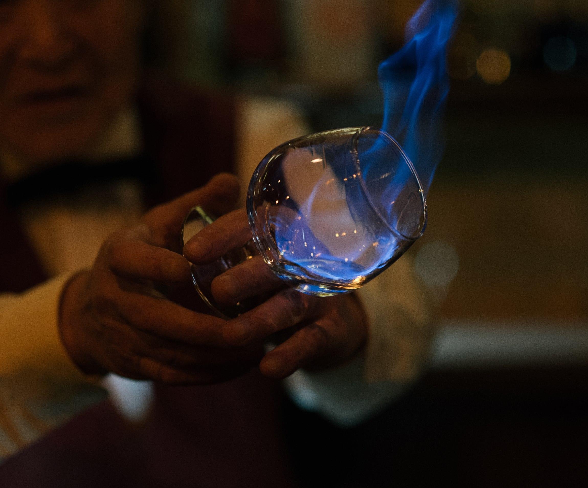 知られざるバーへ。