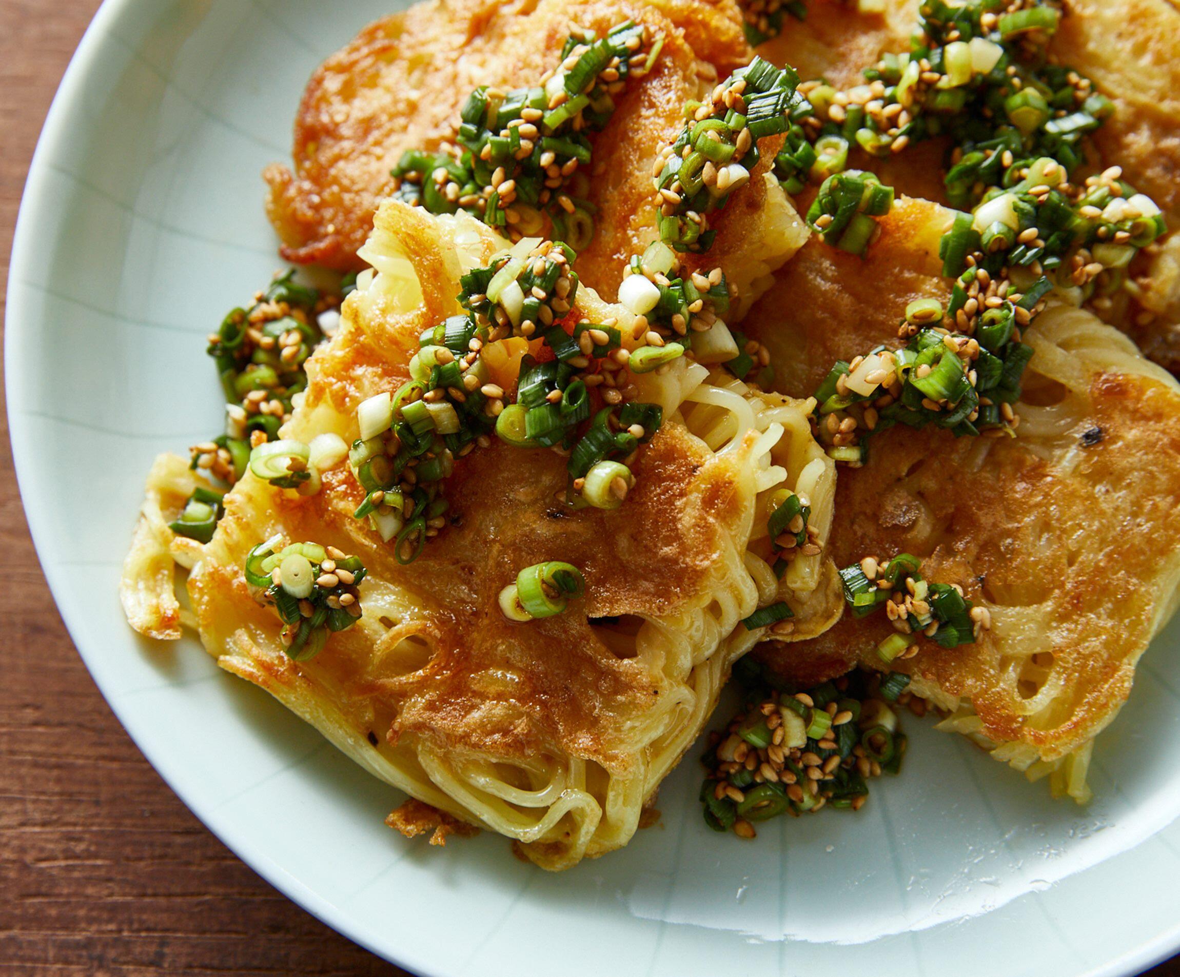 千変万化！「焼きそば麺」アレンジレシピ