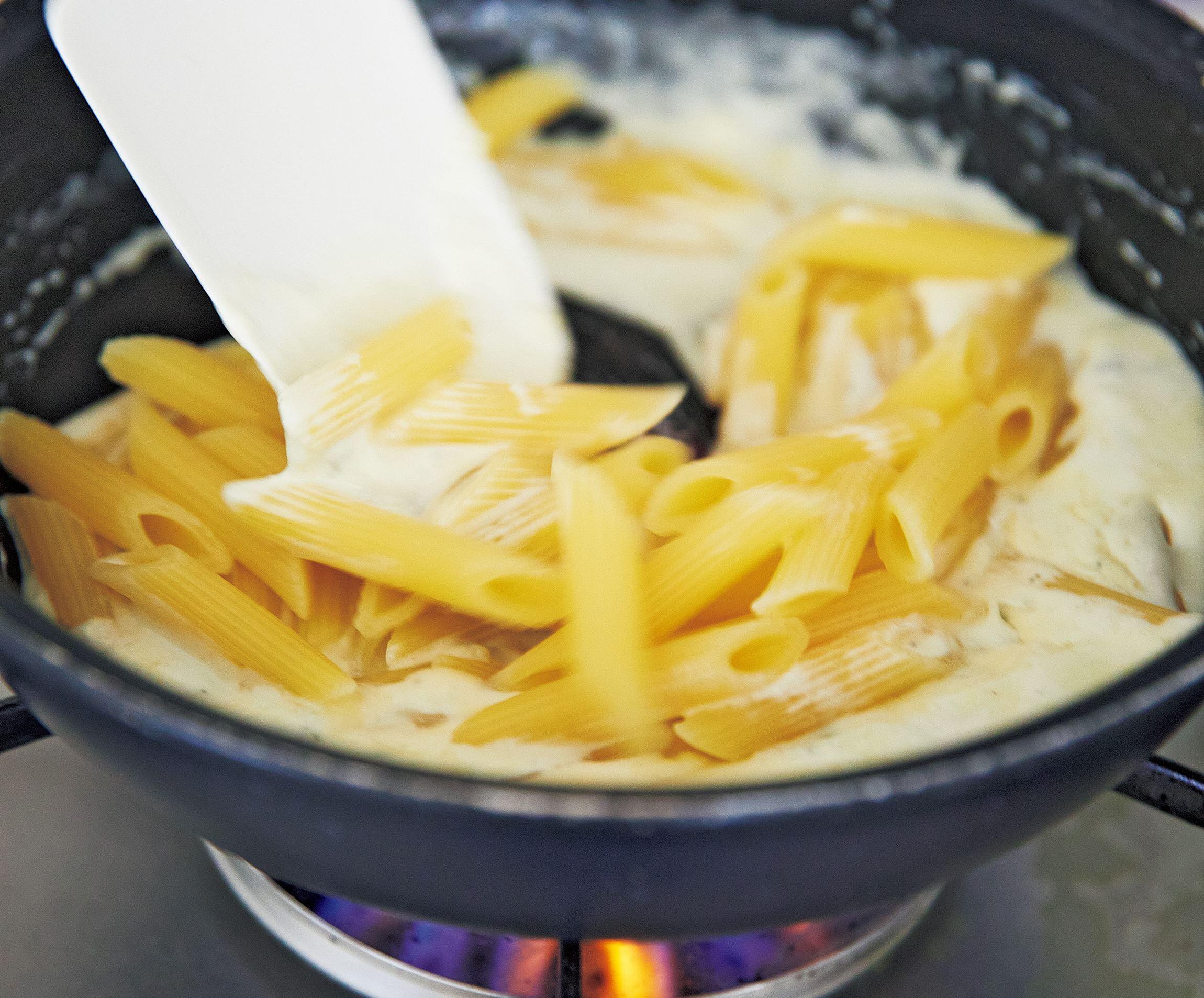 日本酒が欲しくなるおつまみパスタ