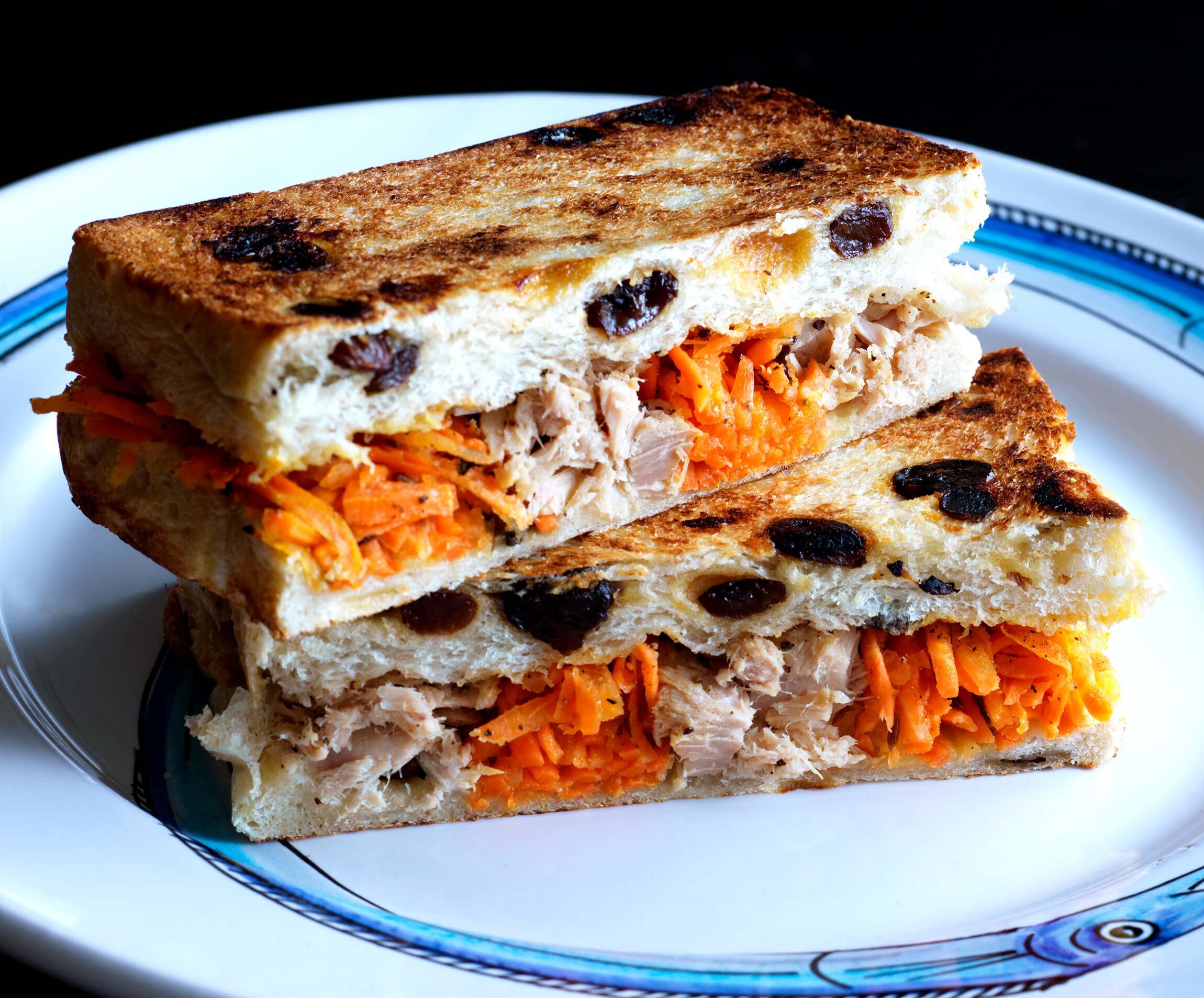 缶詰で出来るホットサンドレシピ！