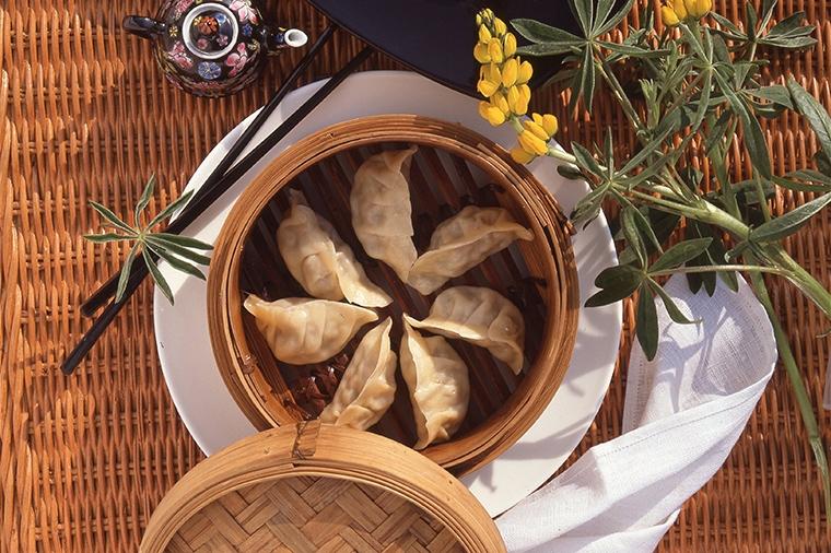 陳家の蒸し餃子と水餃子。