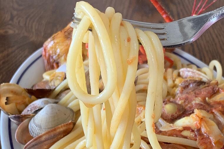 躍動感ある料理写真を撮るには？