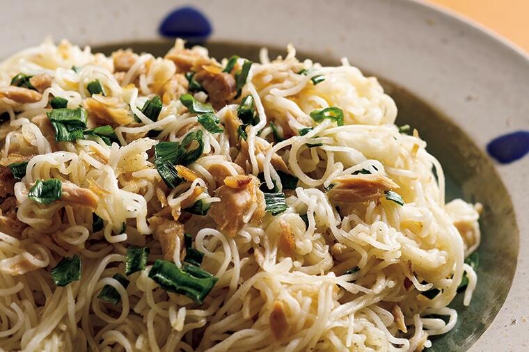 おかずにも酒の肴にもなるツナとネギの