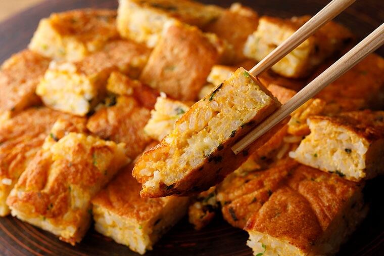 混ぜて焼くだけ！濃口ごま油で、明太卵ご飯のねぎ焼き