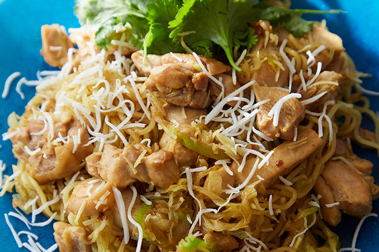 ココナッツとカレーの風味が漂う