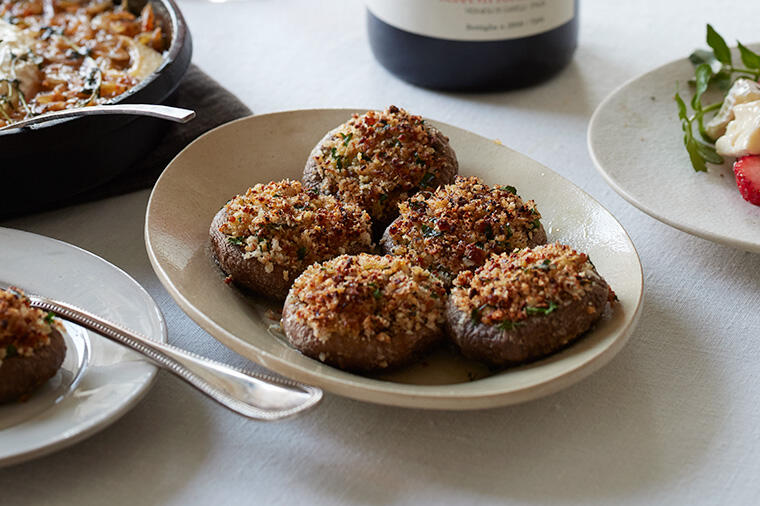 【旨味爆発！椎茸に「宝物」を詰めて焼く！】味噌、パルミジャーノが大活躍「絶品スターター」