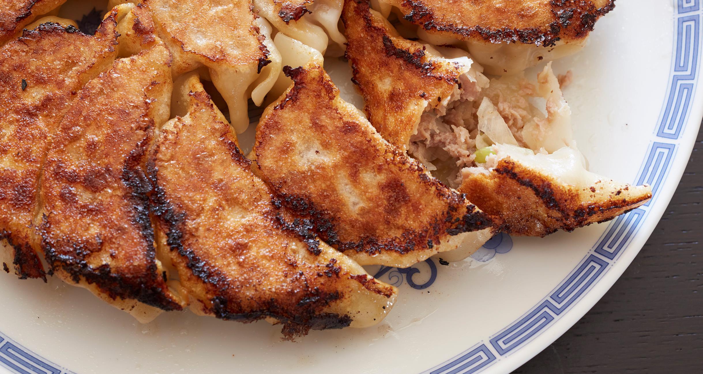 坂田阿希子の“肉肉餃子”のつくり方