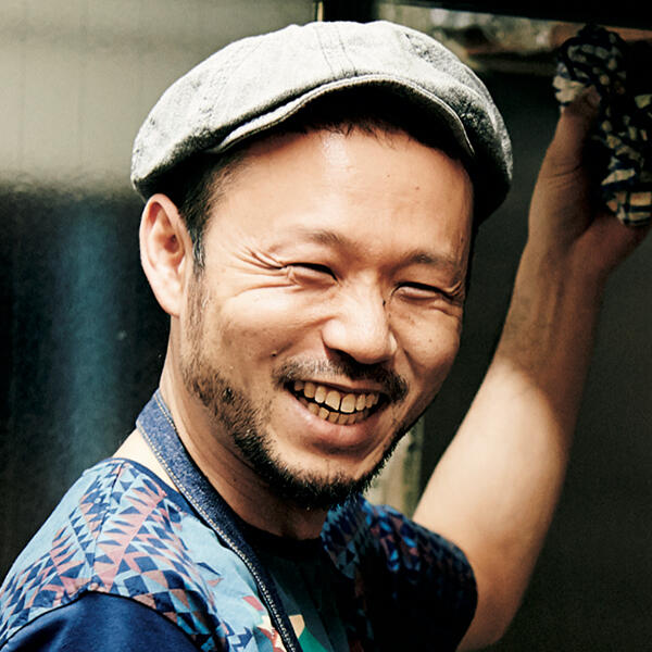 山登伸介 「シバカリーワラ」店主